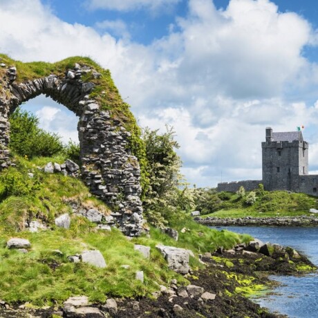 Dunguaire Castle