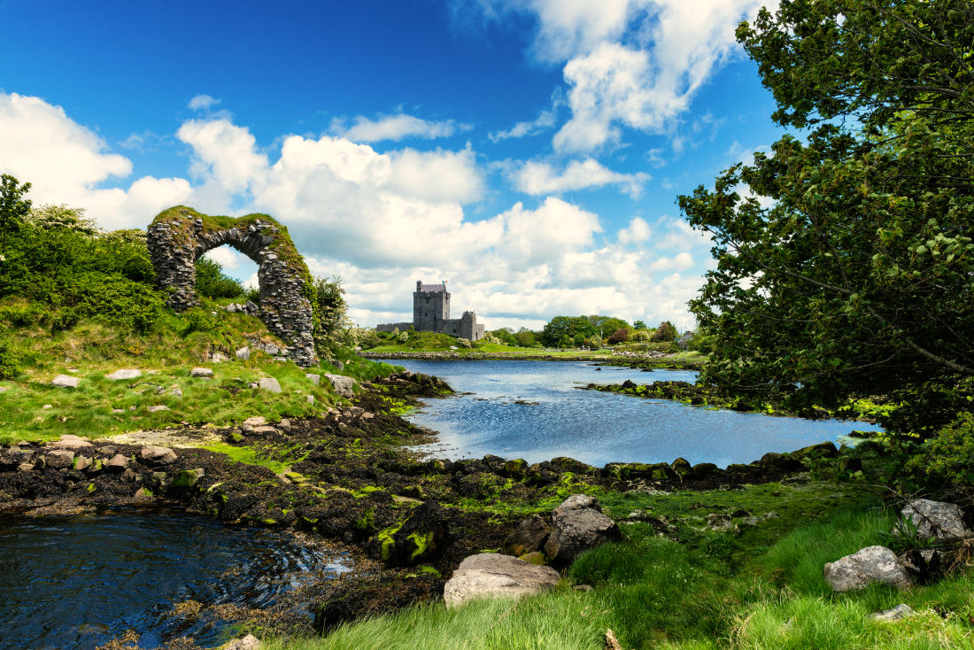 Dunguaire Castle bei Kinvara, Co. Galway, Irland
