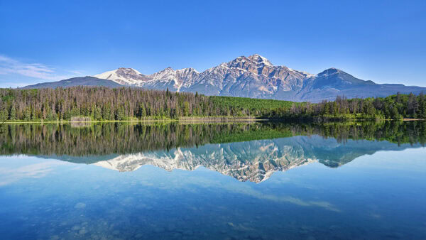 Pyramid Lake