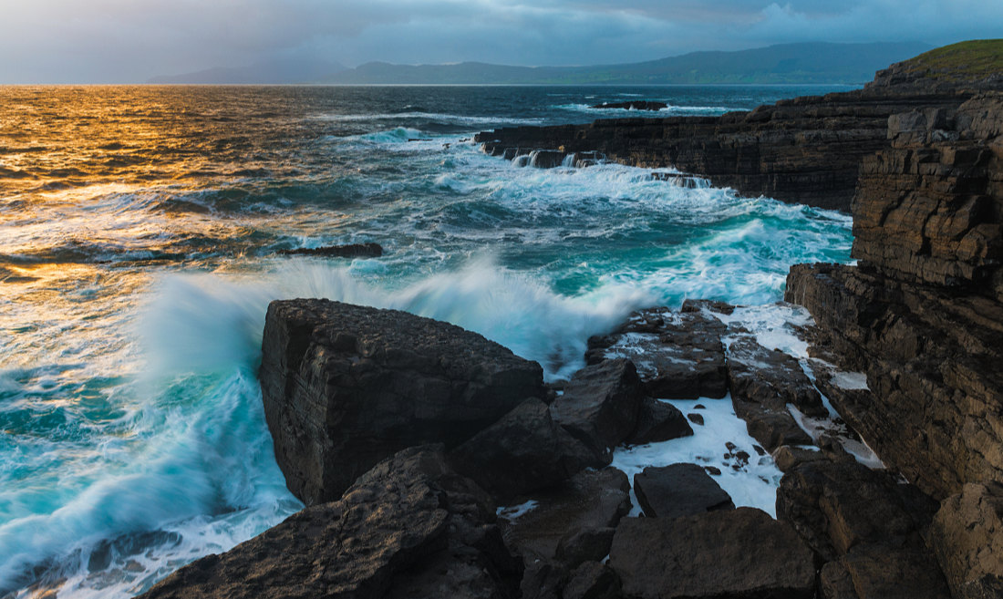 Wilde See am St John's Point, Co. Donegal, Irland