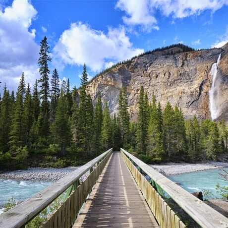 Takakkaw Falls